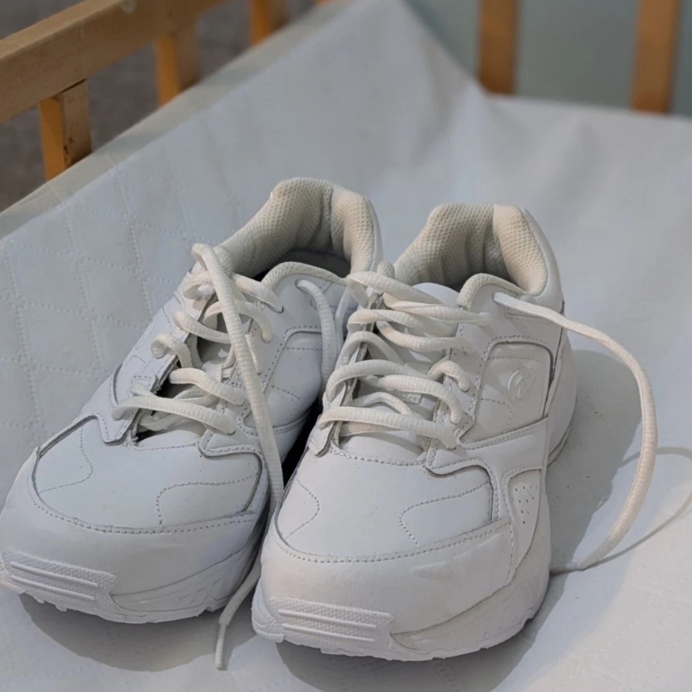 Dr. Scholls White Sneakers